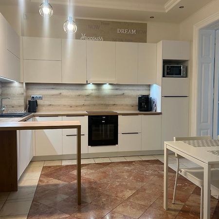 Leo Apartment Obchodna - Family Bratislava Exteriér fotografie